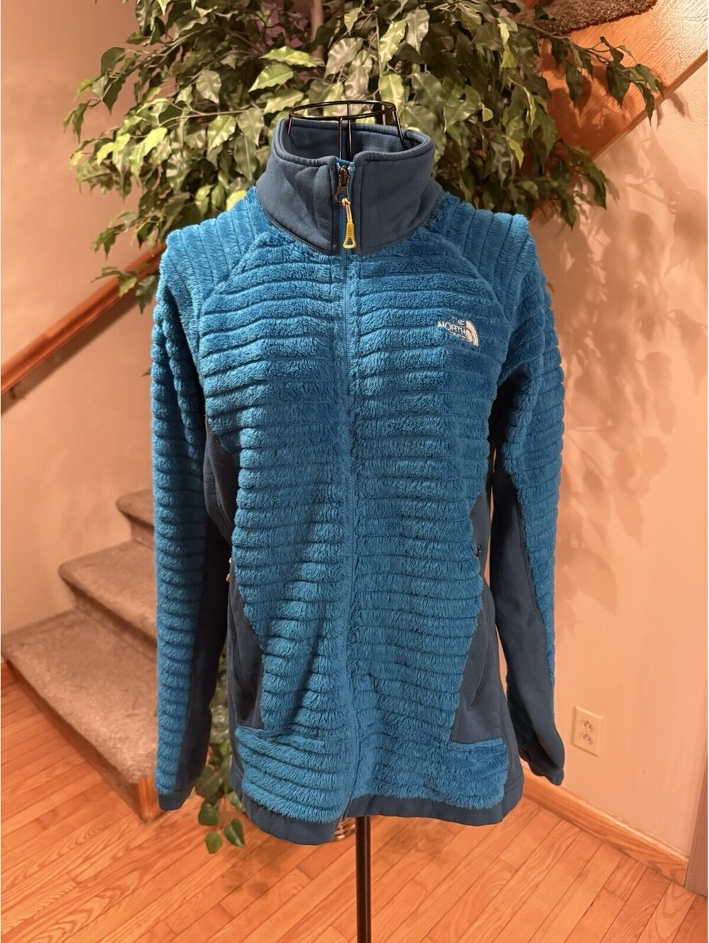 The North Face RADIUM Hi-Loft Summit Series Jacket Women’s Size L Blue